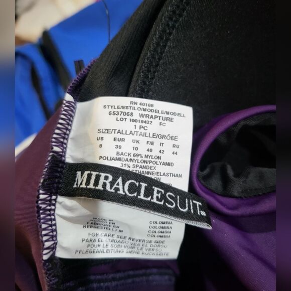 Miraclesuit Illusionists Wrapture One Piece Swimsuit NWOT size 8 Sangria Purple - Picture 5 of 5